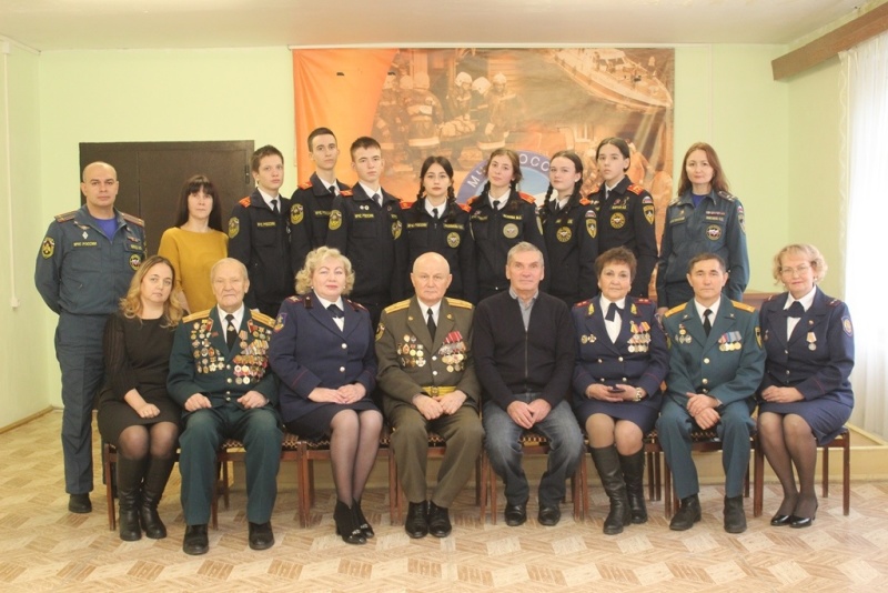 v chuvashiyu s rabochim vizitom pribyl predsedatel povolzhskogo soveta veteranov pozharnyh i spasateley petr tretyakov 1638367688153578108 800x800