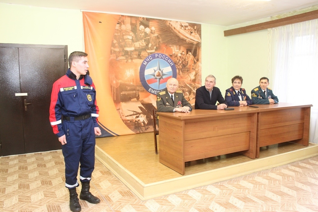 v chuvashiyu s rabochim vizitom pribyl predsedatel povolzhskogo soveta veteranov pozharnyh i spasateley petr tretyakov 1638367688386054824 2000x2000