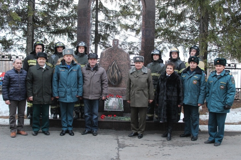 v chuvashiyu s rabochim vizitom pribyl predsedatel povolzhskogo soveta veteranov pozharnyh i spasateley petr tretyakov 1638367689200112006 800x800