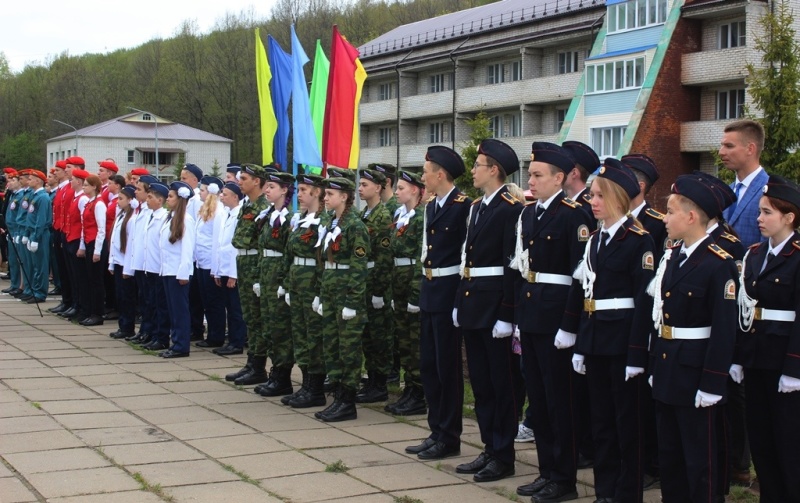 v chuvashii startoval mezhregionalnyy etap smotra konkursa na zvanie luchshaya druzhina yunyh pozharnyh rossii 1652887704669000587 800x800