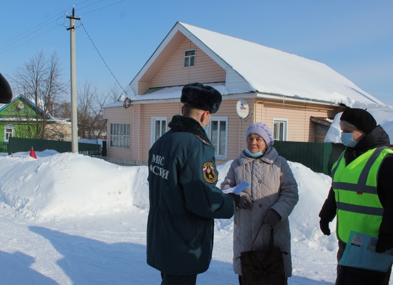 v cheboksarskom rayone sostoyalsya protivopozharnyy reyd v zhilom sektore 1613729062754388111 800x800